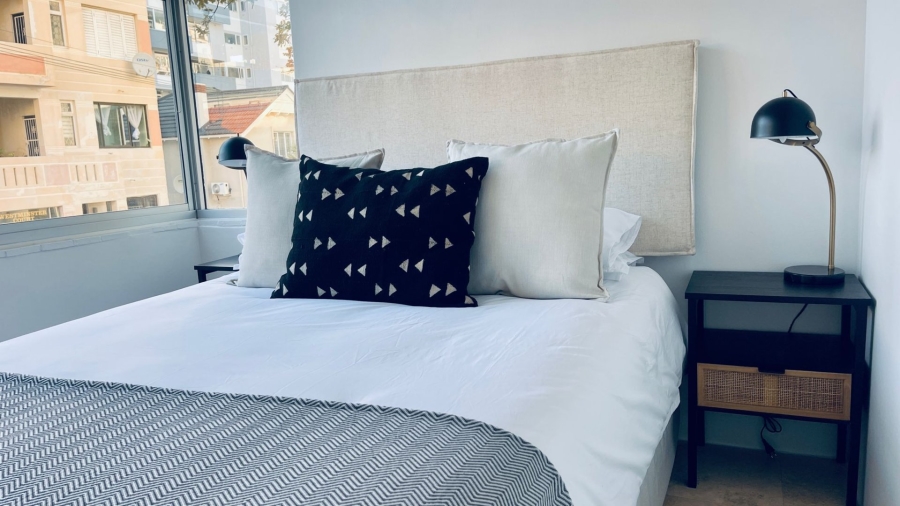 To Let 3 Bedroom Property for Rent in Sea Point Western Cape
